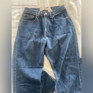 90s VINTAGE GAP MOM JEANS